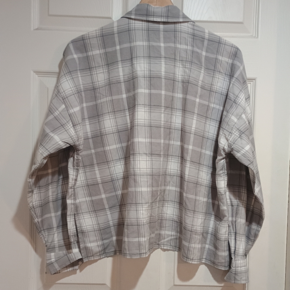 NWOT Women's Ann Taylor Weekend Plaid Gray & White Oversized Button Down Size M - Picture 5 of 7